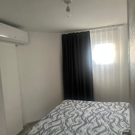 Girne Yazlik Ev Agios Georgios (Kyrenia)