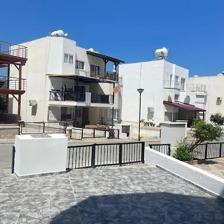 Girne Yazlik Ev * Agios Georgios (Kyrenia)