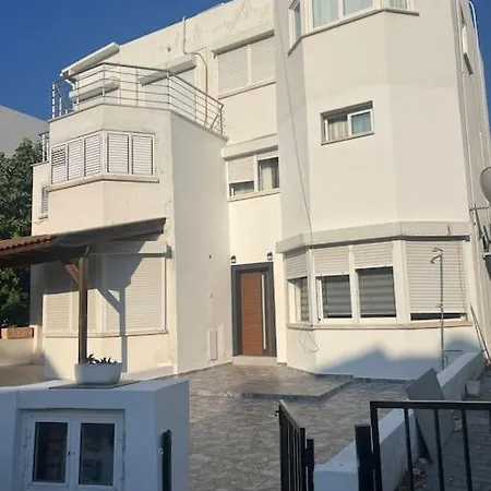 Girne Yazlik Ev * Agios Georgios (Kyrenia)